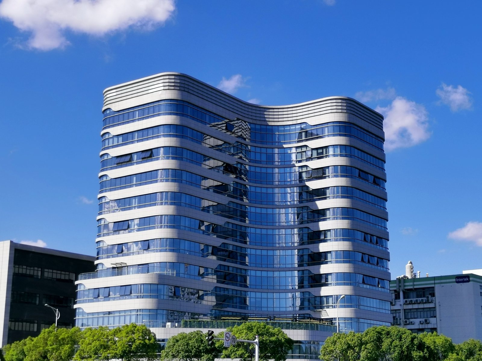 八益集团建筑外立面