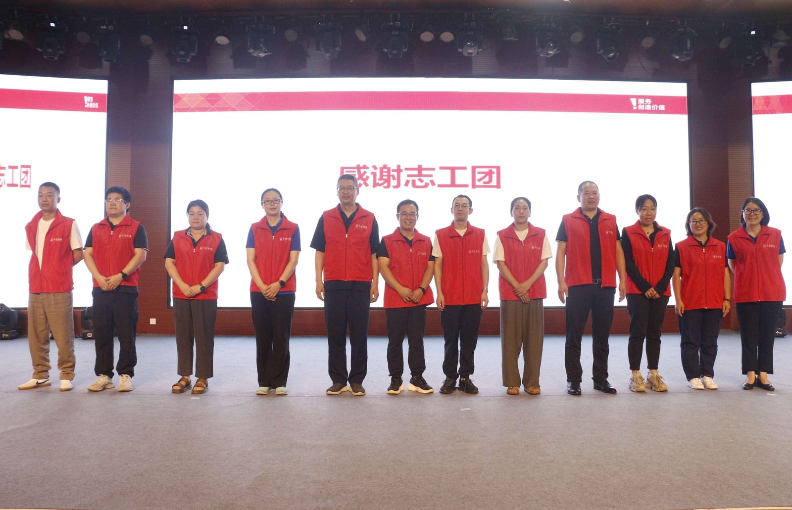 宁波扫除志工活动现场